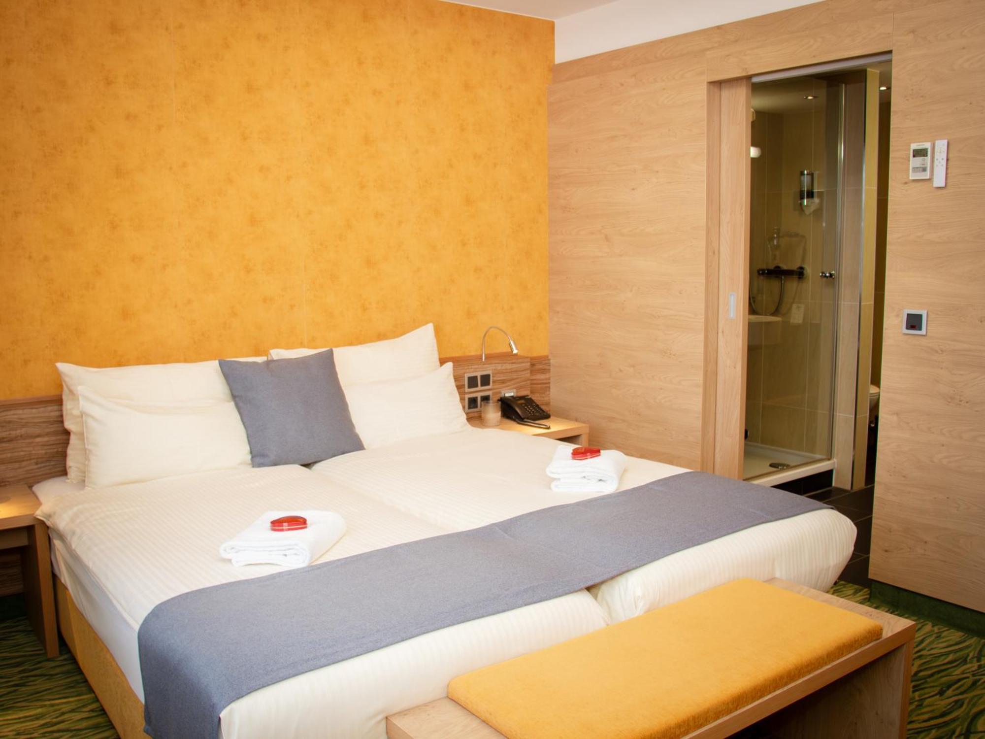 Hotel Bildungsblick Kirchseeon Extérieur photo
